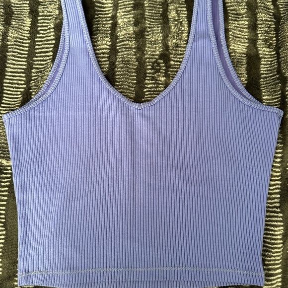 Hollister Women's Purple Ribbed Tank Top - Picture 2 of 3